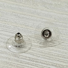 Load image into Gallery viewer, Earrings Pierce Mini / made of real shells
