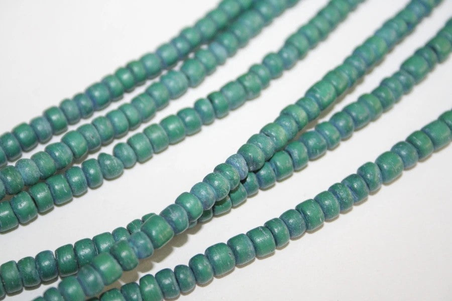 Woodbeads 4-5mm / item no.44-16-434 /  40cm / 100pcs /