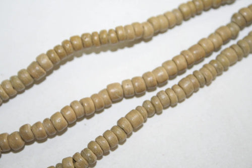 Woodbeads 4-5mm / item no.144-17-739 /  40cm / 100pcs /