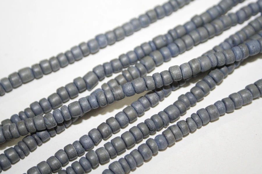 Woodbeads 4-5mm / item no.135-17-746 /  40cm / 100pcs /