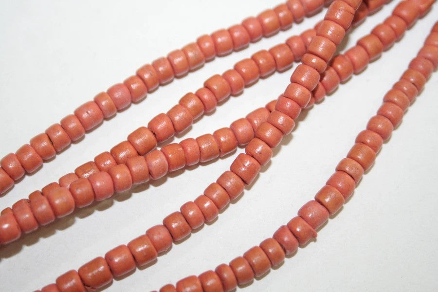 Woodbeads 4-5mm / item no.131-17-596 /  40cm / 100pcs /