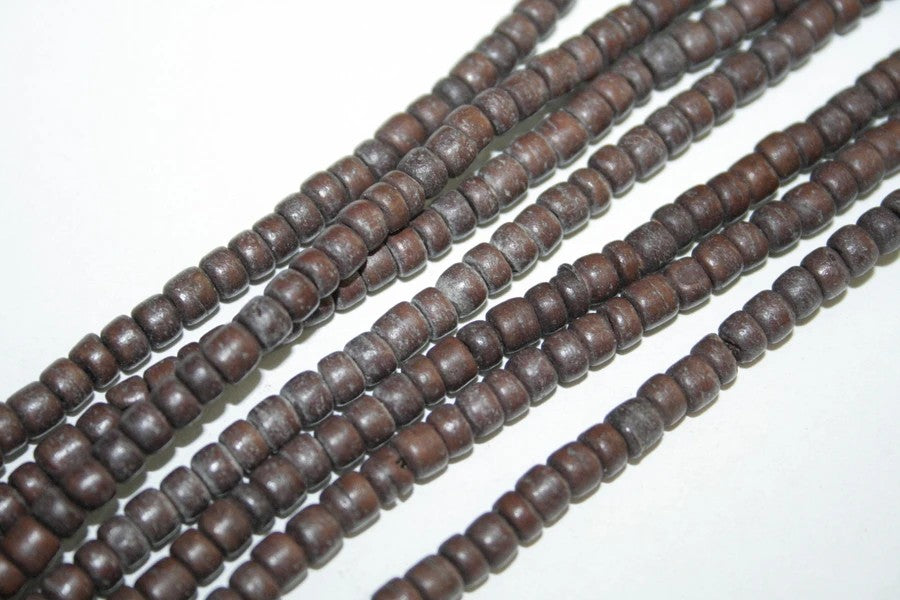 Woodbeads 4-5mm / item no.105-17-189 /  40cm / 100pcs /