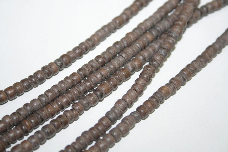 Woodbeads 4-5mm / item no.35-16-605 /  40cm / 100pcs /