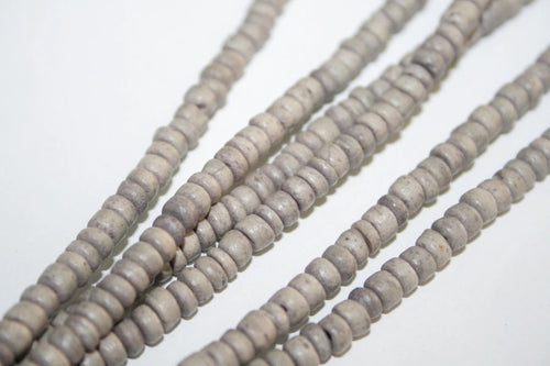 Woodbeads 4-5mm / item no.41-16-283 /  40cm / 100pcs /